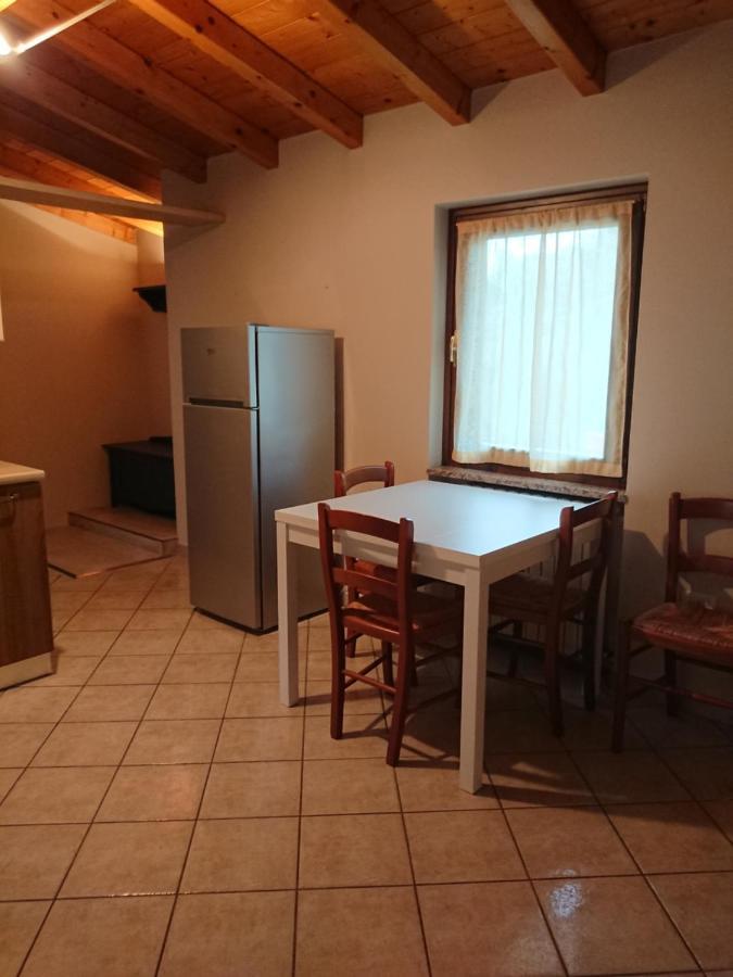 Il Carpino Bianco Bilocale Apartamento Puegnago Exterior foto