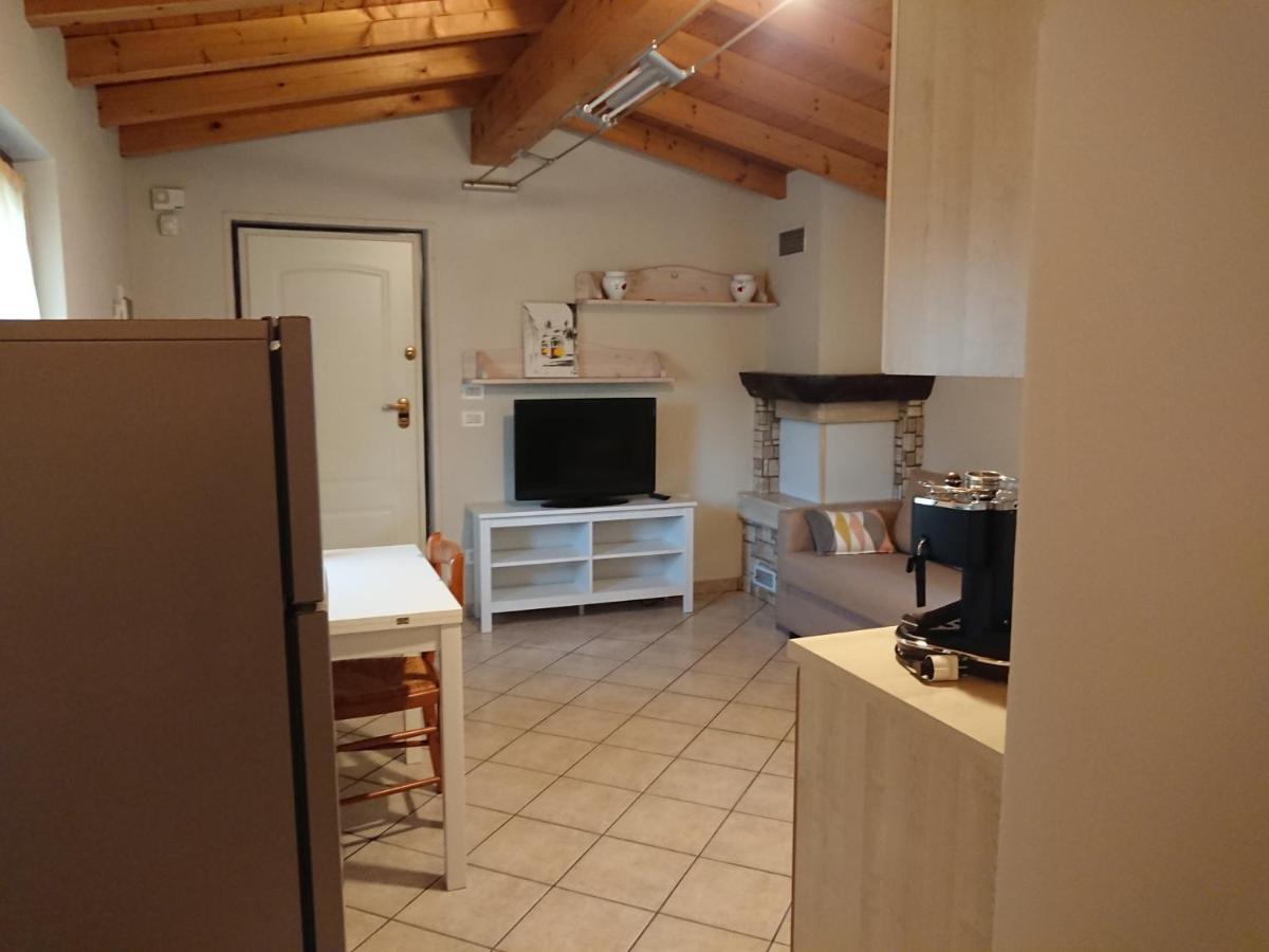Il Carpino Bianco Bilocale Apartamento Puegnago Exterior foto